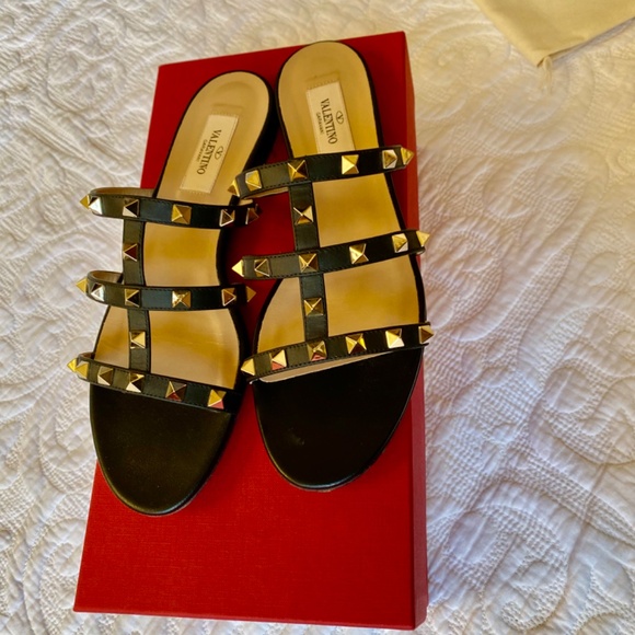 Valentino Garavani Rock Stud Sandals - Picture 10 of 16